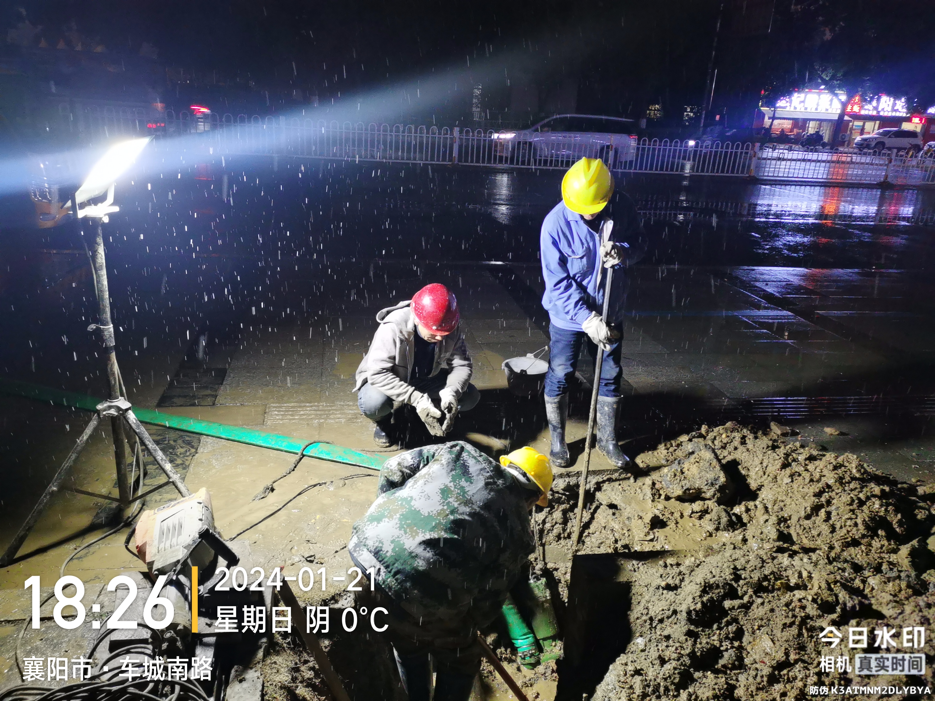 保障供水，樊城管網(wǎng)“凍”真格！